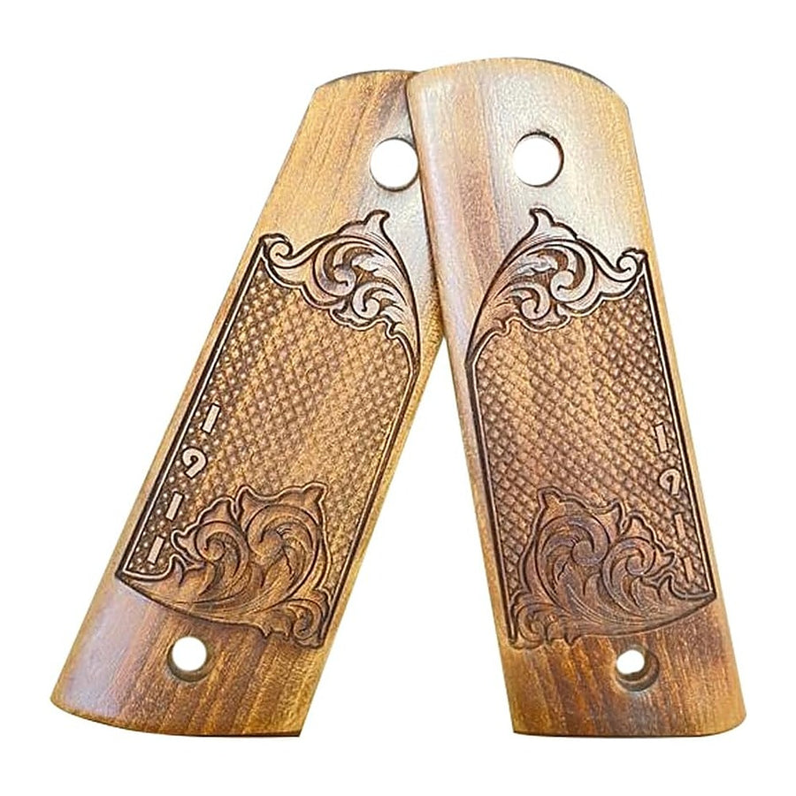 Colt 1911 walnut grips – Engraved Scroll Border – Light Walnut – handcrafted in Türkiye