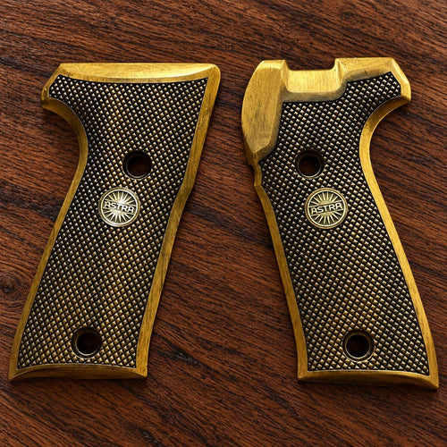 Astra A-90 walnut grips – checkered with astra medallion – handcrafted Turkish walnut pistol grips
