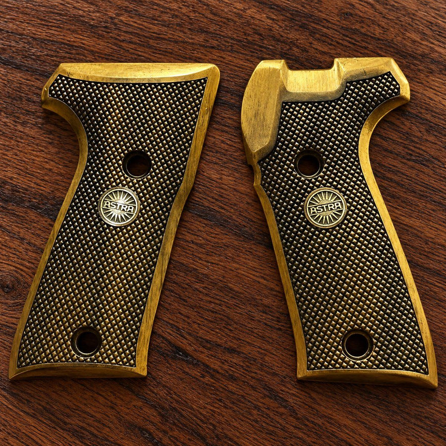 Astra A-90 walnut grips – checkered with astra medallion – handcrafted Turkish walnut pistol grips