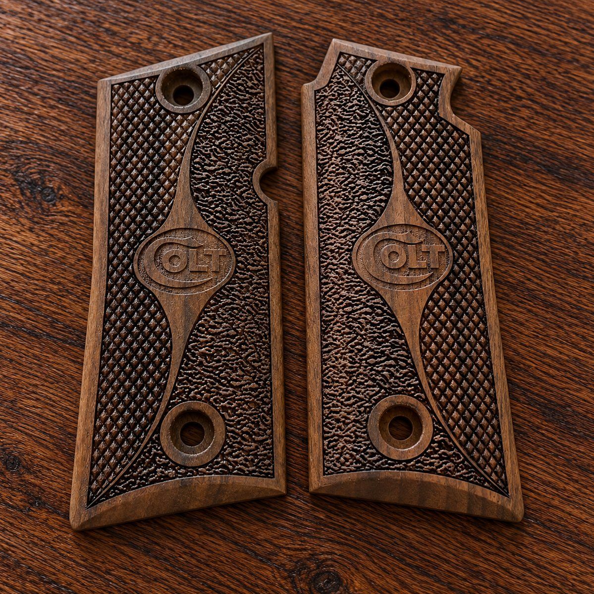 Colt Mustang walnut grips – checkered with engraved logo – handcrafted Turkish walnut pistol grips