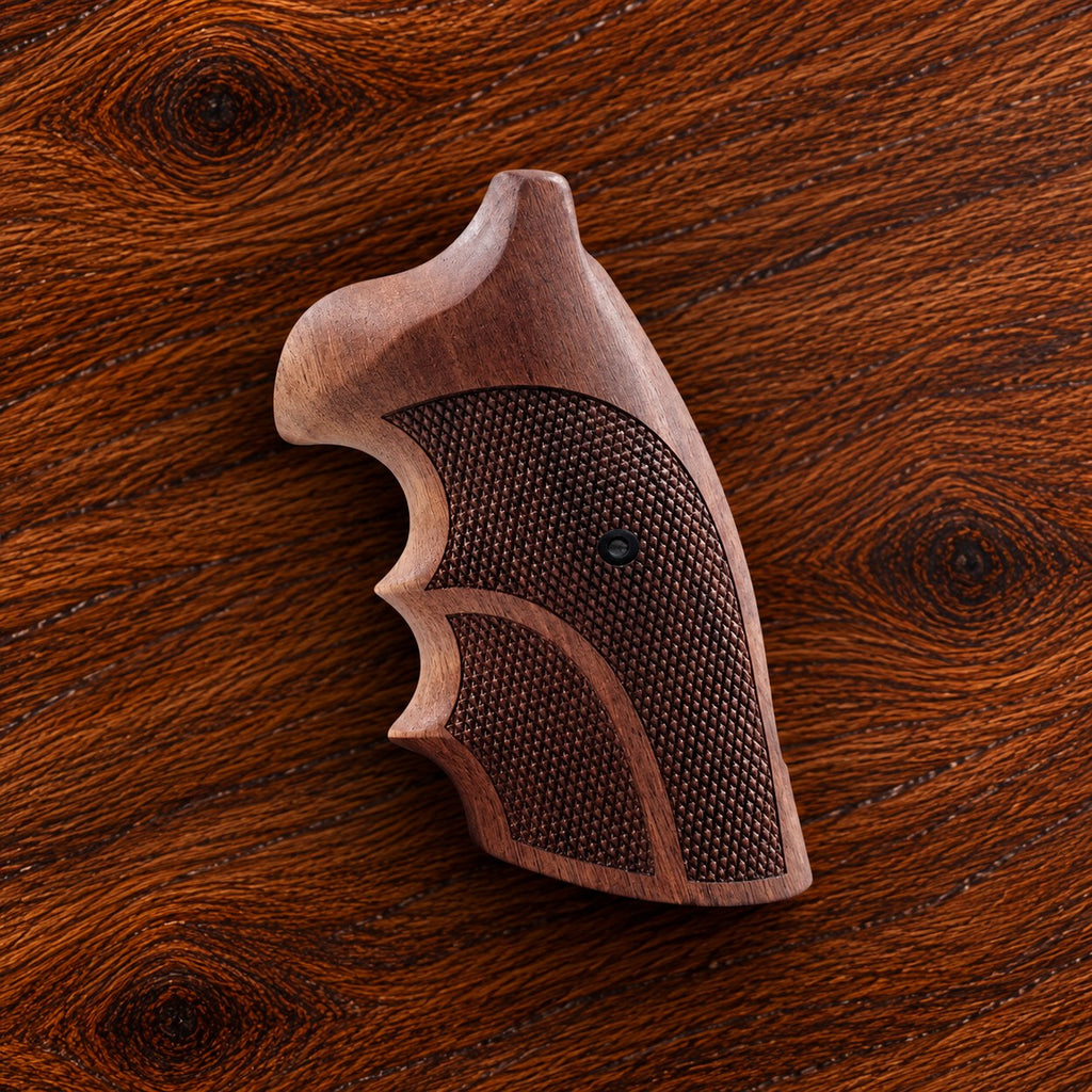 Colt Python walnut target grip with checkered split panel – fits 2021+ Colt Anaconda