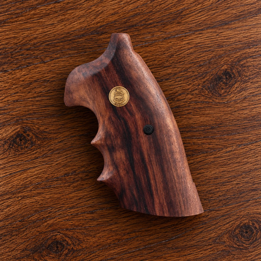 Colt Python smooth walnut target grip with gold crest medallion – fits 2021+ Colt Anaconda