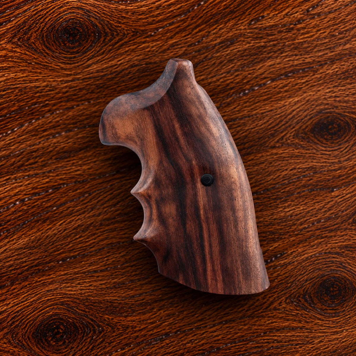 Colt Python smooth straight grain dark walnut target grip – fits 2021+ Colt Anaconda